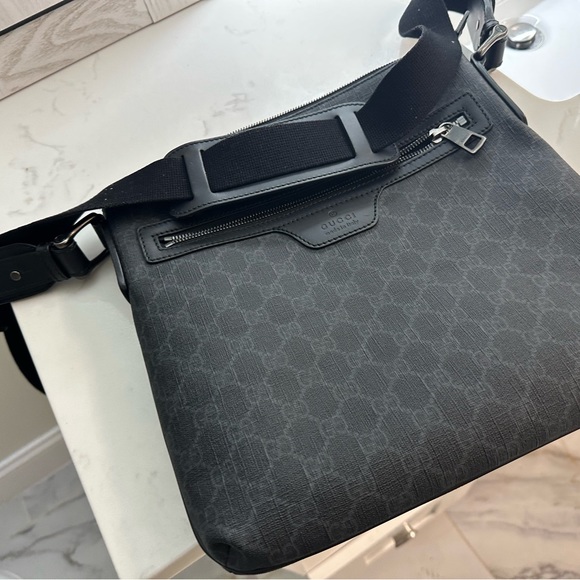 Gucci crossbody bag unisex - Picture 2 of 3